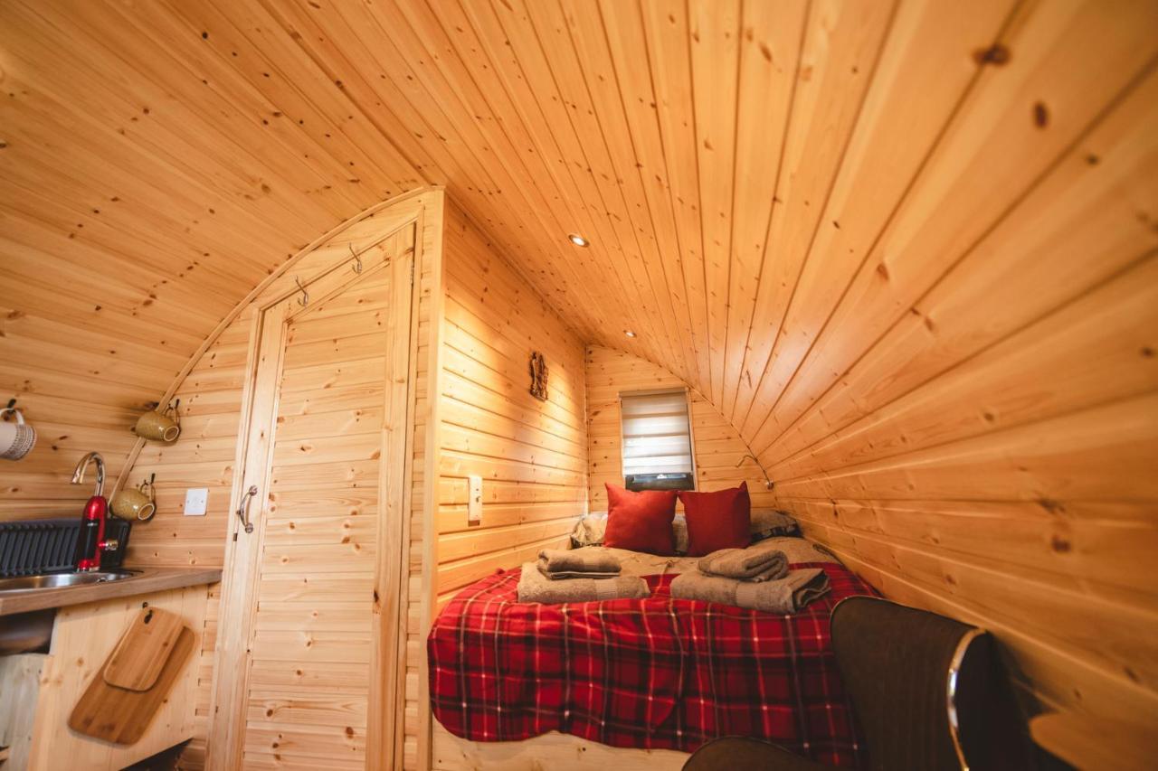 Highland & Transylvania Glamping Pods Ройбридж Екстериор снимка