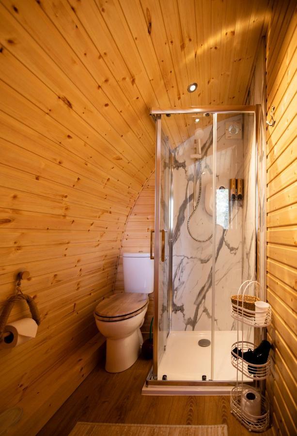 Highland & Transylvania Glamping Pods Ройбридж Екстериор снимка