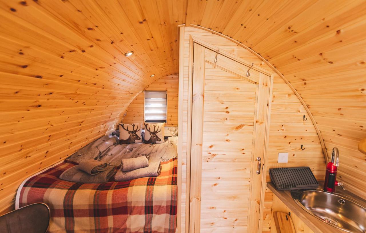 Highland & Transylvania Glamping Pods Ройбридж Екстериор снимка