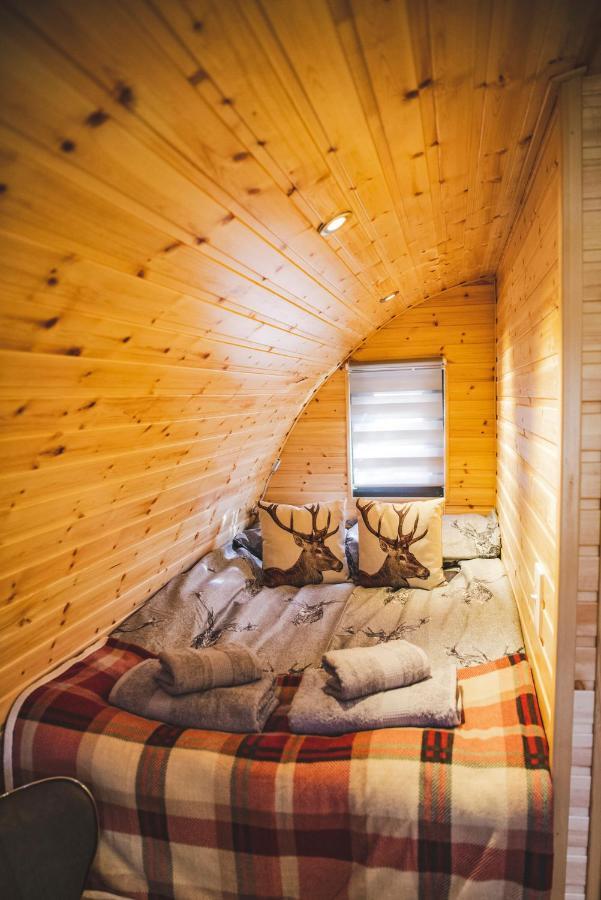 Highland & Transylvania Glamping Pods Ройбридж Екстериор снимка