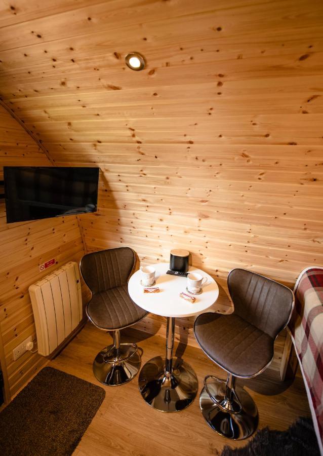 Highland & Transylvania Glamping Pods Ройбридж Екстериор снимка