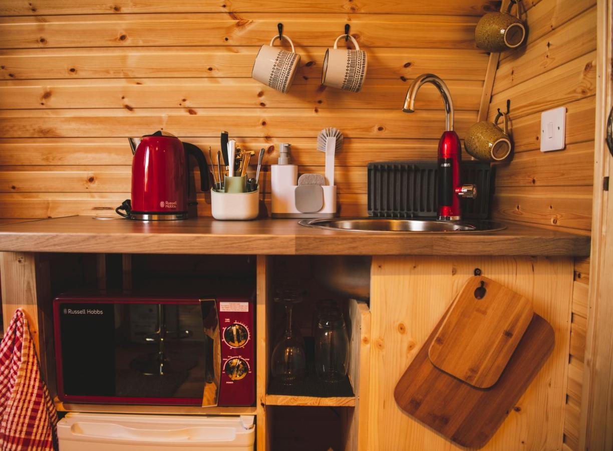 Highland & Transylvania Glamping Pods Ройбридж Екстериор снимка